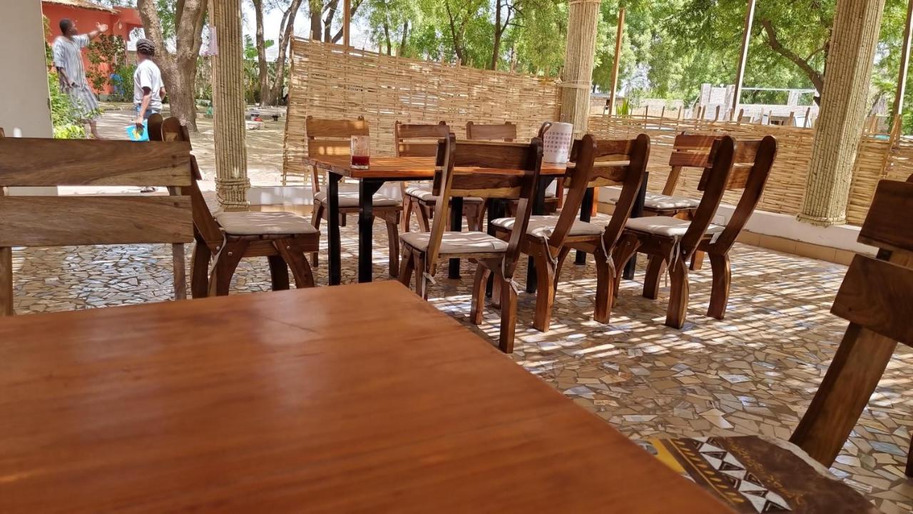 Les Fromagers Hotel Missirah Ngoại thất bức ảnh
